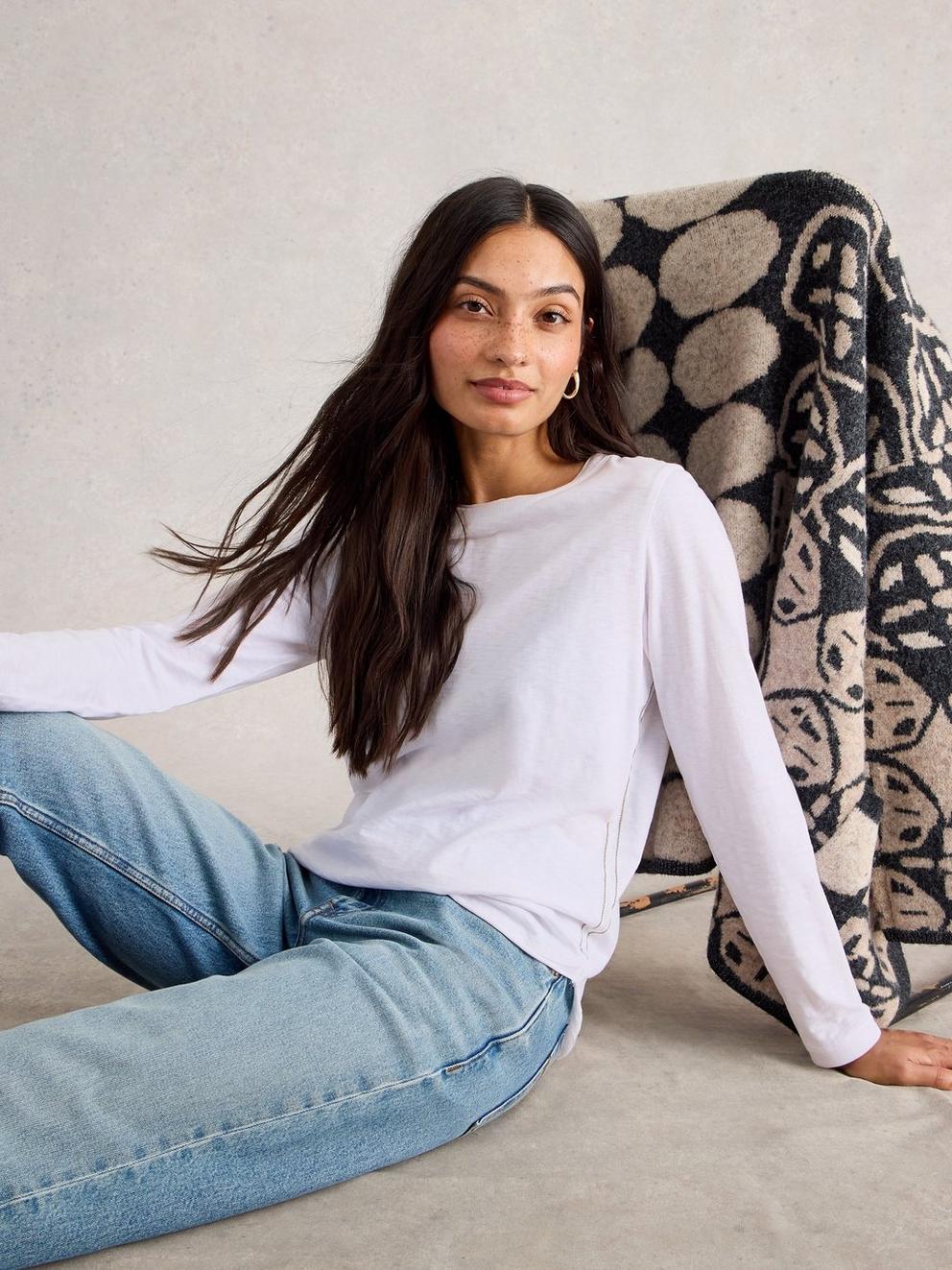 Clara Ls Tee