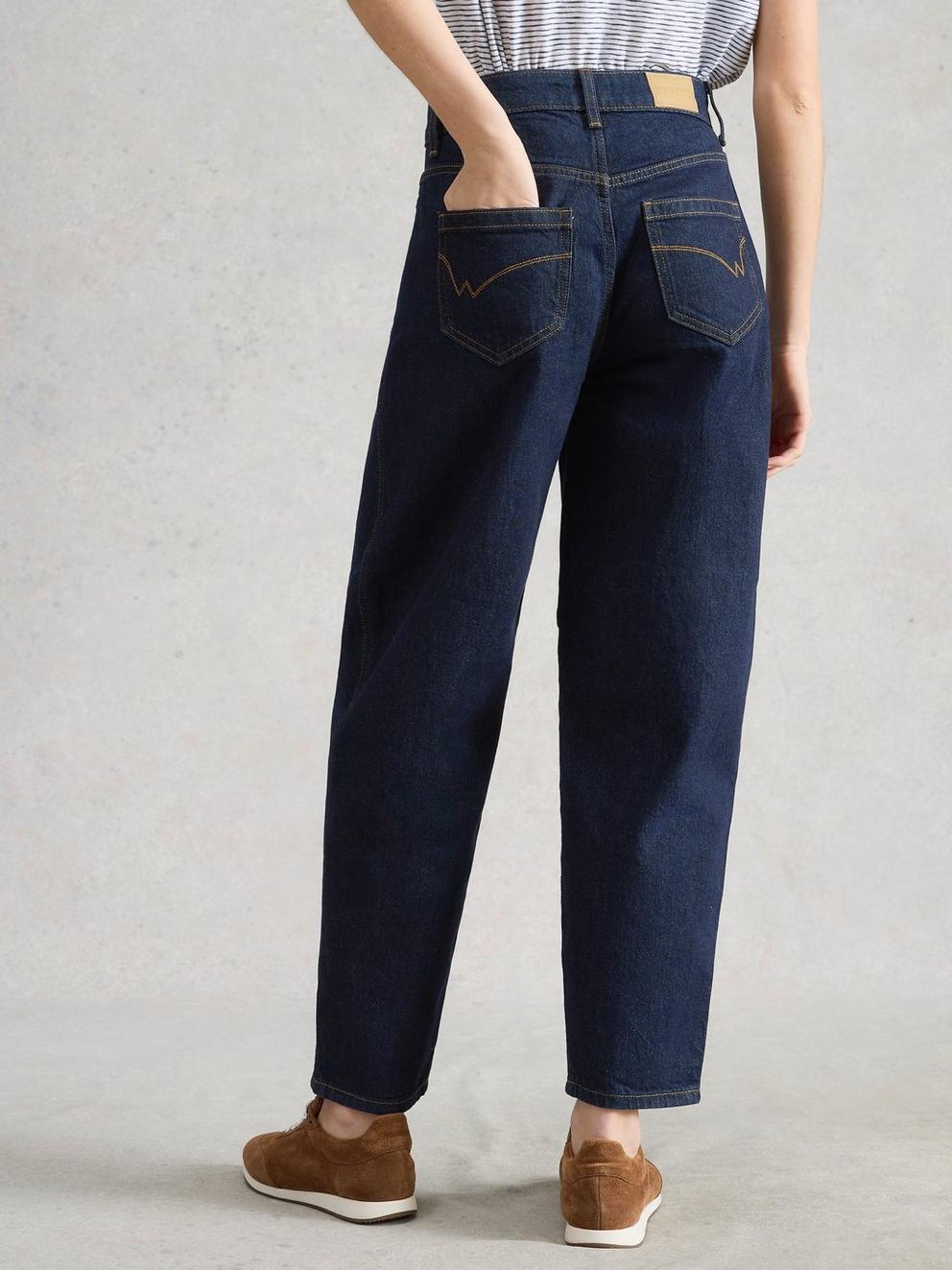 Aubrey Barrel Leg Jean
