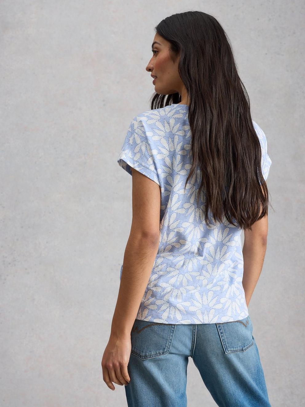 Nelly Notch Neck Short Sleeve T-Shirt