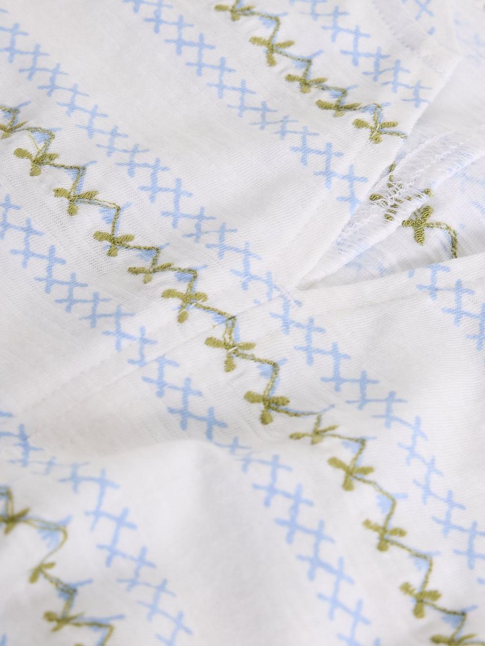 Nelly Short Sleeve Embroidered Tee