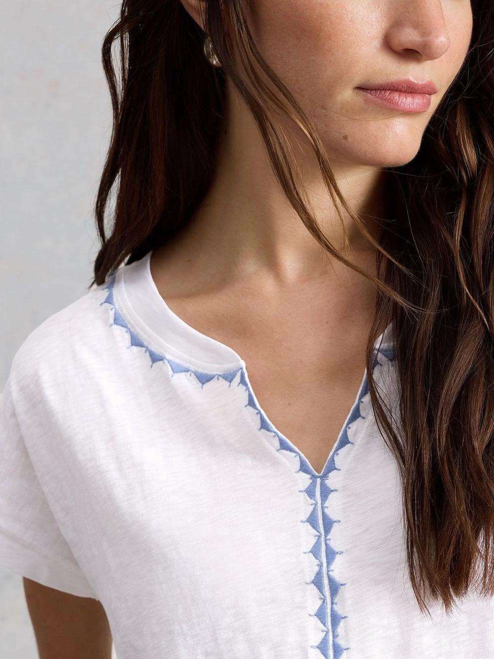 Nelly Plain Embroidered Tee