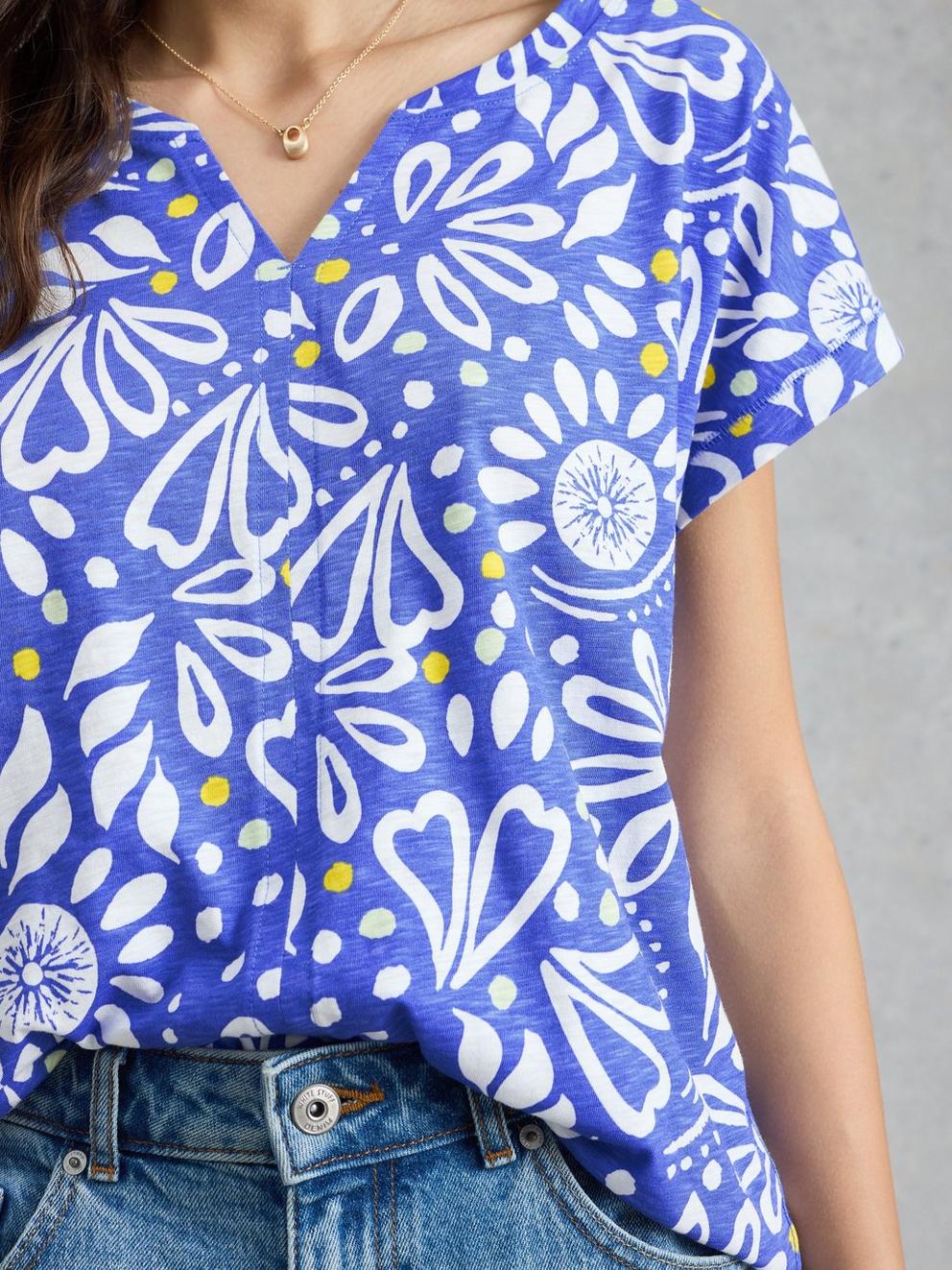 Nelly Notch Neck Tee