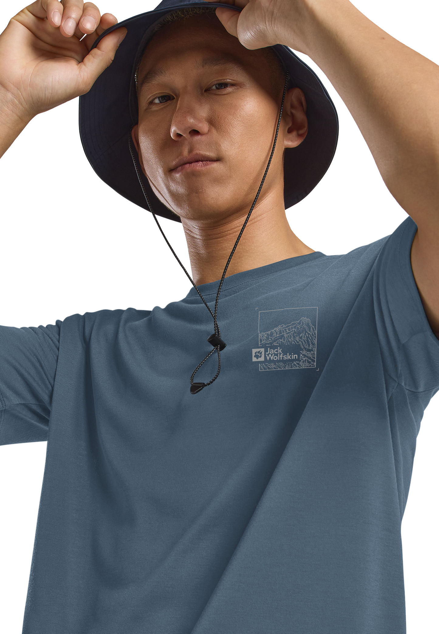 VONNAN GRAPHIC T M