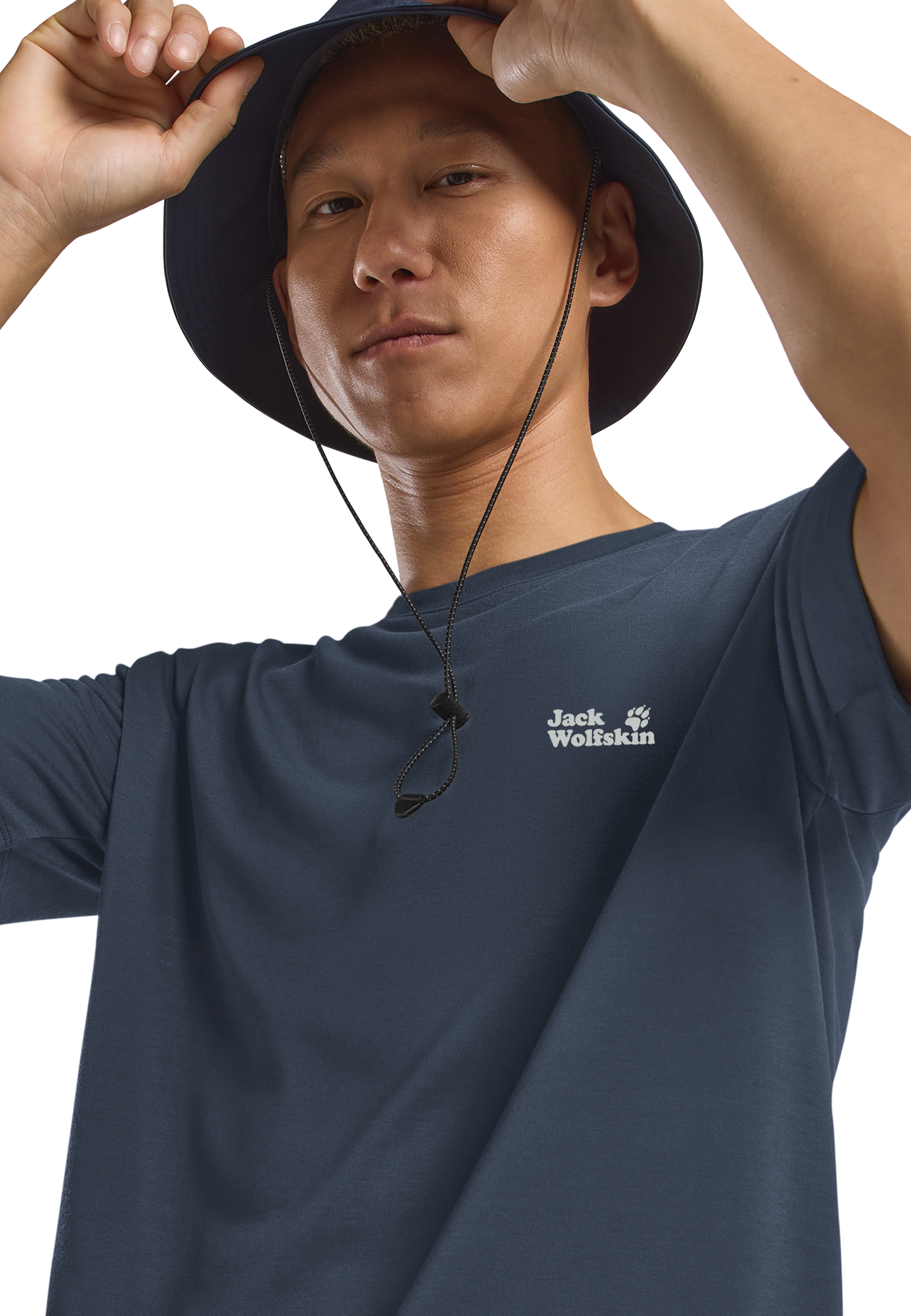 VONNAN GRAPHIC T M