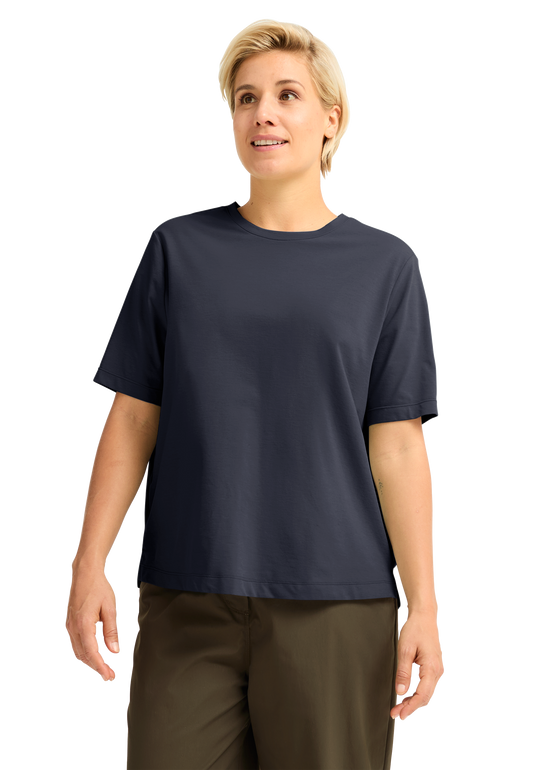 TRAVEL T W